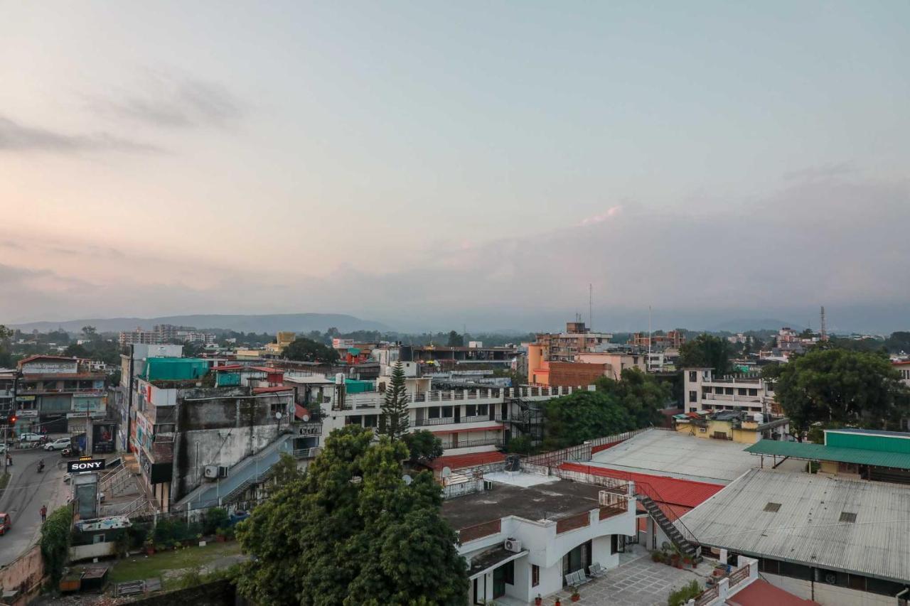 Hotel Alaya Dehradun Zewnętrze zdjęcie