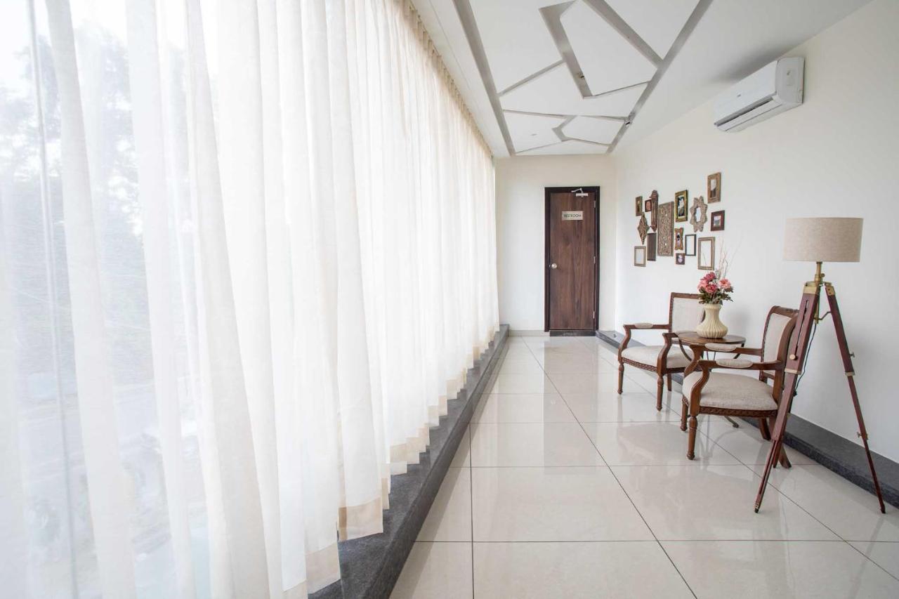 Hotel Alaya Dehradun Zewnętrze zdjęcie