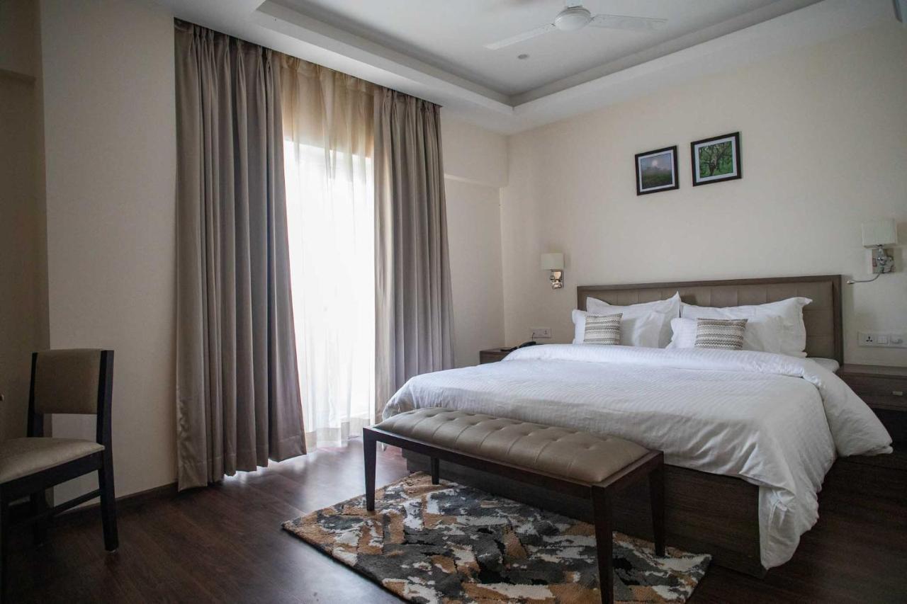 Hotel Alaya Dehradun Zewnętrze zdjęcie